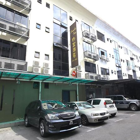 Oyo 90136 Jumbo Inn Kuching Ngoại thất bức ảnh